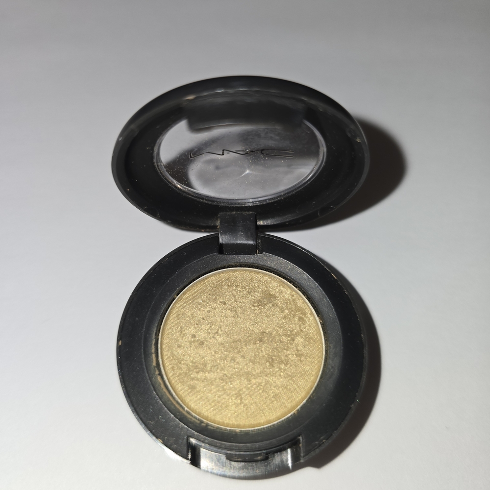VINTAGE MAC EYESHADOW- "GLARE"  **RARE!!!**